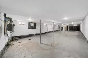 303 Ellis Ave, Irvington, NJ 07111 - Photo 8