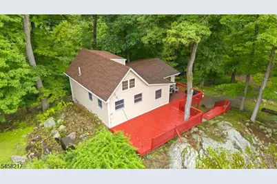376 Maxim Dr, Hopatcong, NJ 07821 - Photo 18
