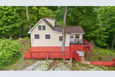 376 Maxim Dr, Hopatcong, NJ 07821 - Photo 1