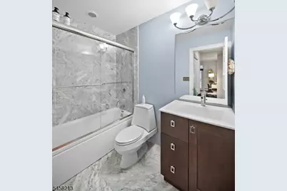 207-31 Shearwater Ct #31, Jersey City, NJ 07305 - Photo 12