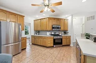13 Oakwood Ct, Cedar Grove, NJ 07009 - Photo 12