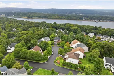 13 Oakwood Ct, Cedar Grove, NJ 07009 - Photo 46