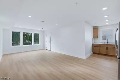92 Speedway Ave #3, Newark, NJ 07106 - Photo 6