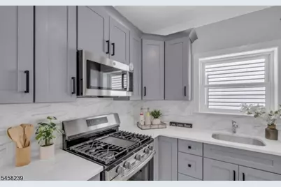 213 Pine St #1, Elizabeth, NJ 07206 - Photo 12