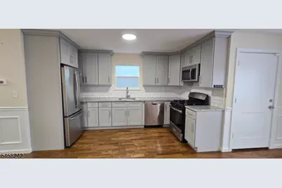 1054 Bond St, Elizabeth, NJ 07201 - Photo 4