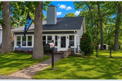 4 Birch Ln, Parsippany, NJ 07834 - Photo 1