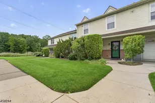 68 Sassafras Ct, North Brunswick Township, NJ 08902 - Photo 16