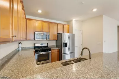 1423 Hudson Cir, Highland Park, NJ 08904 - Photo 6