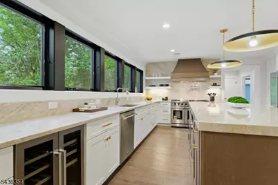 126 Emerson Ln, Berkeley Heights Township, NJ 07922 - Photo 8