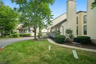 177 Locust Ln, Bernards Township, NJ 07920 - Photo 4