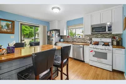 177 Locust Ln, Bernards Township, NJ 07920 - Photo 12