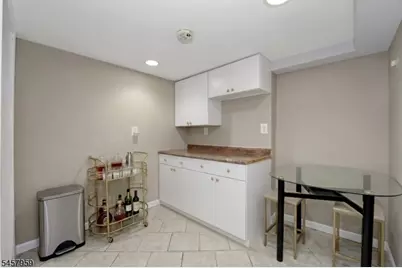 2319 Colonial Dr, Rahway, NJ 07065 - Photo 14