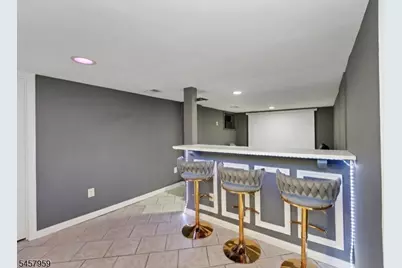 2319 Colonial Dr, Rahway, NJ 07065 - Photo 34