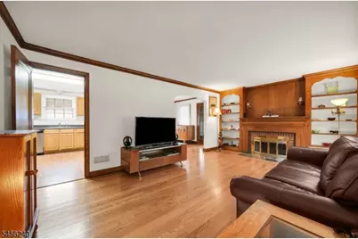 736 Lynmar Way, Union Township, NJ 07083 - Photo 4