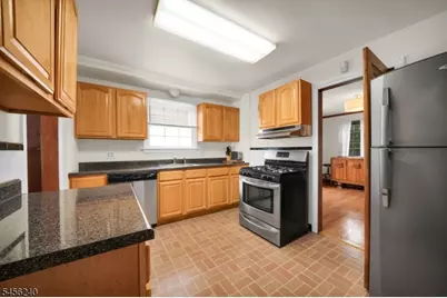 736 Lynmar Way, Union Township, NJ 07083 - Photo 8