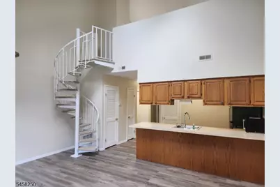 5 Red Lodge Dr Unit #6, Vernon, NJ 07462 - Photo 4