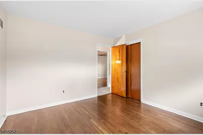 18 Ravine Ct, Clifton, NJ 07013 - Photo 12