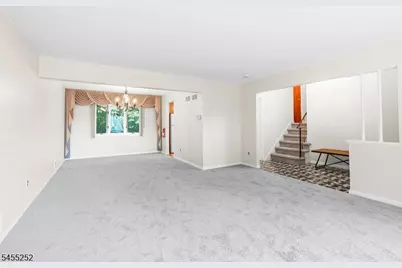 18 Ravine Ct, Clifton, NJ 07013 - Photo 4