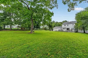 162 W Hobart Gap Rd, Livingston, NJ 07039 - Photo 16