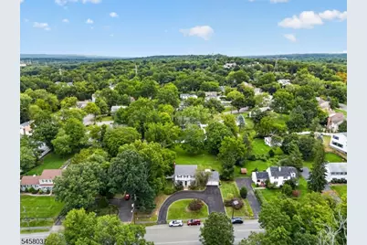 162 W Hobart Gap Rd, Livingston, NJ 07039 - Photo 20