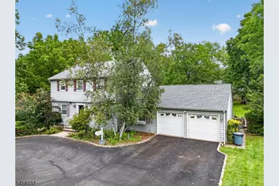 162 W Hobart Gap Rd, Livingston, NJ 07039 - Photo 4