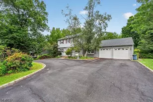 162 W Hobart Gap Rd, Livingston, NJ 07039 - Photo 6