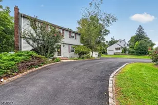 162 W Hobart Gap Rd, Livingston, NJ 07039 - Photo 2