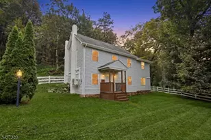15 Cherry St, Newton, NJ 07860 - Photo 1