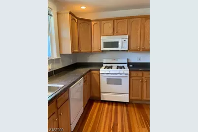 72 Watchung Ave #2, Montclair, NJ 07043 - Photo 2