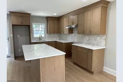 90 James St, Dover, NJ 07801 - Photo 12