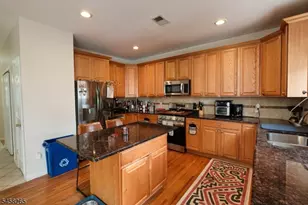 431 E 7th St, Plainfield, NJ 07060 - Photo 6