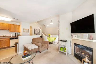 366 Cambridge Dr, Butler, NJ 07405 - Photo 8