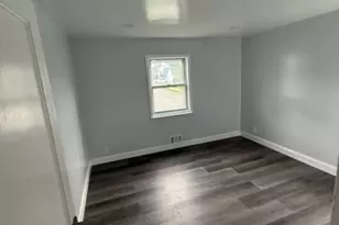 93 Willow St, Elmwood Park, NJ 07407 - Photo 6