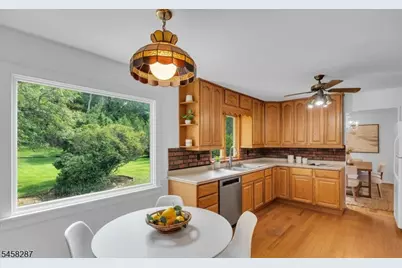 31 Valley Forge Dr, Hanover Township, NJ 07981 - Photo 14