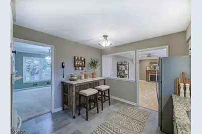 9 Amherst Ct, Clinton Township, NJ 08801 - Photo 4