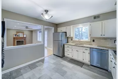 9 Amherst Ct, Clinton Township, NJ 08801 - Photo 6