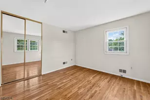 490 S Woods Rd, Hillsborough Township, NJ 08844 - Photo 28