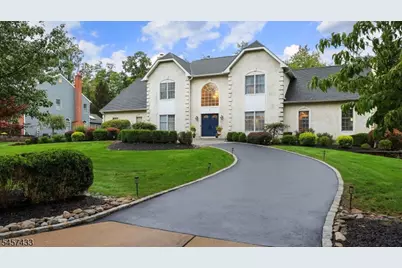 8 Downingtown Ct, Warren Township, NJ 07059 - Photo 2