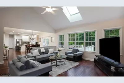 8 Downingtown Ct, Warren Township, NJ 07059 - Photo 12
