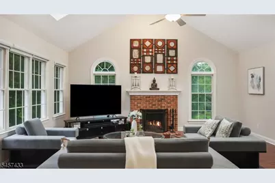8 Downingtown Ct, Warren Township, NJ 07059 - Photo 10