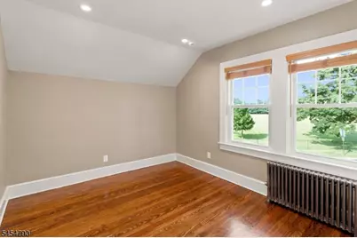25 Rosedale Ave, Morris Plains, NJ 07950 - Photo 20