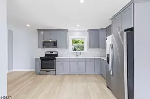 97 Cedar Hill Ave, Belleville, NJ 07109 - Photo 12