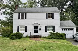 13 Wellington Rd, Livingston, NJ 07039 - Photo 2