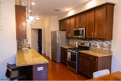 501 Lopez Ln, Morris Plains, NJ 07950 - Photo 2