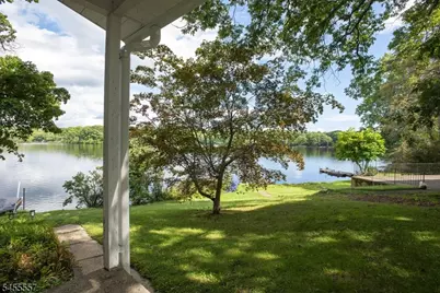 28 Laketop Dr, Hampton Township, NJ 07860 - Photo 6