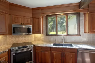 28 Laketop Dr, Hampton Township, NJ 07860 - Photo 14