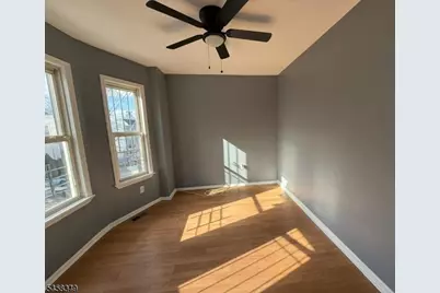 20 Montrose Ter, Irvington, NJ 07111 - Photo 6