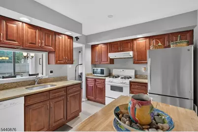 13G Kensington Rd #G, Chatham Township, NJ 07928 - Photo 8