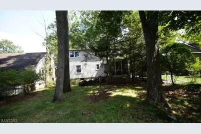 163 Chestnut Dr, Wayne, NJ 07470 - Photo 4