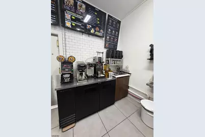 16 Sanford St, East Orange, NJ 07018 - Photo 8